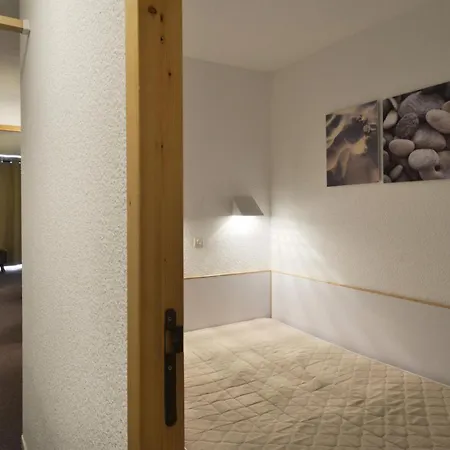 Themis - 2 Pieces Pour 5 Personnes 04 Apartment